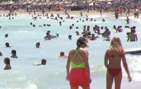 Vama Veche s-a întors la viaţa de noapte de dinainte de pandemie: "Vama ţi-o faci tu cum vrei"