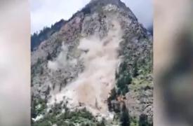 Nouă oameni au murit într-o "avalanșă" de bolovani în India, care a distrus totul în cale