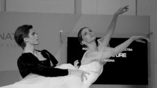 Artem Ovcharenco şi Anna Tikhomirova, unul dintre cele mai frumoase cupluri de la Teatrul Bolshoi au dansat pe scena Operei Naţionale din Bucureşti