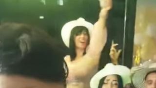 O tânără a ajuns în stare gravă la spital după ce a căzut de la etaj în timpul unei petreceri, în Columbia