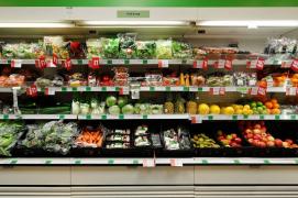 Românii au printre cele mai mici salarii din Europa, dar scot mai mulţi bani din buzunare pentru alimente, transporturi şi vacanţe