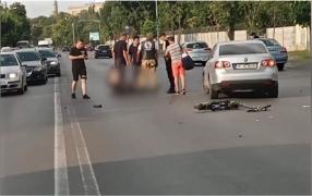 Motociclistul care l-a împins spre moarte pe tânărul cu trotineta mai are încă un dosar penal pentru decesul unui biciclist