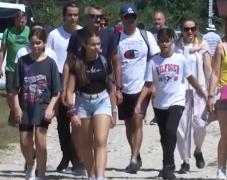 Calm și relaxare cu porția pe cărările de munte. Din cauza aglomerației, mulți turiști au făcut cale întoarsă