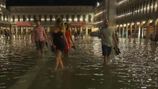 Oraşul Veneţia, inundat de maree în august pentru prima dată în ultimii 150 de ani