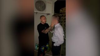 El este Vlad, bucureşteanul care a terorizat turiştii din Mamaia. Poliţia face apel ca oamenii să depună plângeri