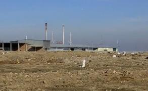 Patronul incineratorului de animale din Tulcea, acuzat că a provocat un dezastru ecologic. Ar fi luat bani pentru incinerarea animalelor moarte, dar a decis îngroparea acestora