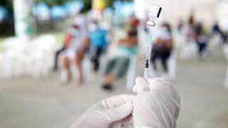 Specialiştii recomandă viitoarelor mămici să se imunizeze. Vaccinul nu influenţează negativ sarcina