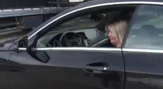 Razii de amploare în toată ţara. Mulţi şoferi au rămas fără permis după o acţiune blitz a poliţiştilor: "Sunt blondă, asta e"