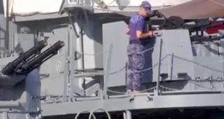 Ultimele pregătiri pentru Ziua Marinei. Turiştii se pot apropia de tehnica militară doar dacă sunt vaccinaţi sau fac dovada că au trecut prin boală