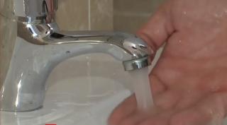 Răspuns incert pentru cei peste 400 de bolnavi din Râşnov. Rezultatele probelor de apă, neconcludente