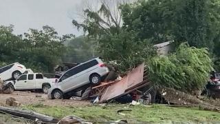 Zeci de morţi şi dispăruţi, după ce o furtună puternică a lovit statul american Tennessee