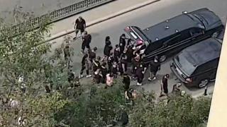 O înmormântare a blocat două bulevarde mari din Bucureşti, la oră de vârf. Poliţiştii n-au mai prins din urmă alaiul