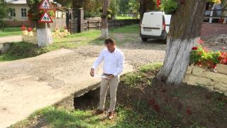 Un primar din Iaşi caută indicii prin gunoaiele aruncate la întâmplare, apoi trece la amenzi. Dobrovăţ, în top la capitolul reciclare