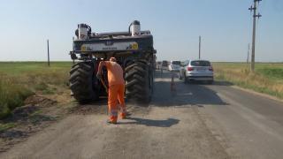 Un drum din Timiş a fost reciclat ecologic, cu o viteză record. "Aici se întâmplă toată minunea"