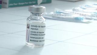 Japonia a carantinat peste 1,63 milioane de doze de vaccin Moderna. În serul produs în Europa s-au găsit particule străine