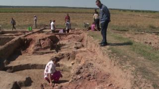 Un sat preistoric din Dâmboviţa şi-a deschis porţile pentru vizitatori. Turiştii pot găsi aici obiecte vechi de peste 6.000 de ani