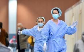 Centrul de vaccinare de la ROMEXPO, cel mai mare din țară, devine biserică. România a depășit pragul de 1.000 de noi cazuri de COVID pe zi