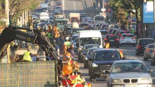 Traficul devine sufocant, odată cu apropierea începutului şcolii. Şoferii se tem că peste două săptămâni vor petrece de două ori mai mult timp la volan