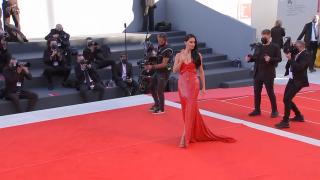 Festivalul de Film de la Veneţia. Penelope Cruz a atras toate privirile pe covorul roşu