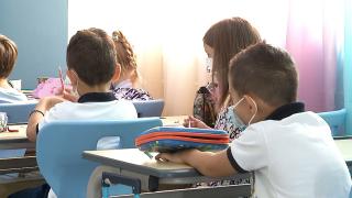 Testele pentru coronavirus şi avizele epidemiologice nasc discuţii aprinse în școlile private: ''Un act discriminatoriu''