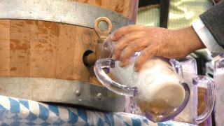 România, singura ţară europeană care nu a anulat festivalul Oktoberfest. Muzica, dansul şi berea, reţeta distracţiei pentru cei prezenţi