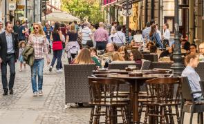 Industria ospitalității, criticată de turiștii străini, dar și de locanici. "Nu avem niște școli care să formeze în acest domeniu"