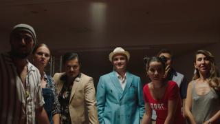 Zăpadă, Ceai şi Dragoste, prima comedie SF din România a ajuns în cinematografe. "A fost o nebunie frumoasă"