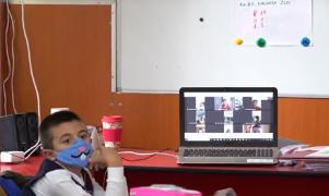 Locurile la clasa a V-a, stabilite prin tragere la sorţi după ce Ministerul Educaţiei a decis reducerea numărului de elevi dintr-o clasă