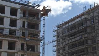 Mulţi români îşi cumpără case pe loc, deşi preţurile au crescut cu 20% faţă de 2019