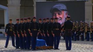 "Îl iubeam pe Belmondo pentru că semăna cu noi." Franţa i-a spus adio unuia dintre cei mai iubiţi actori ai săi printr-un omagiu naţional