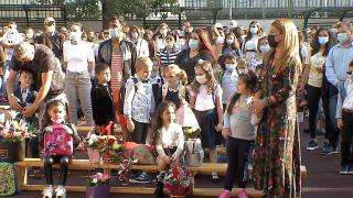Prima zi de şcoală nu a fost prilej de bucurie pentru toţi elevii: Îmi este foarte dor de pauzele cu copiii
