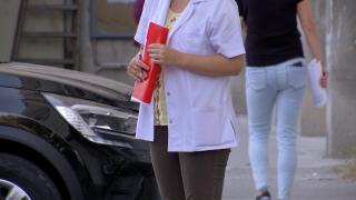 Scene halucinante într-un spital din Craiova. Certaţi de medici la morgă pentru că nu-şi recunosc mortul, deşi ruda lor era încă vie, în alt salon