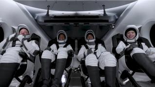 Spaţiul nu mai e ultima frontieră. SpaceX a reuşit, în premieră istorică, să trimită pe orbită primul echipaj exclusiv civil