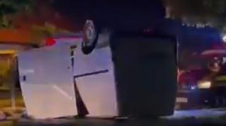 Patru persoane au ajuns la spital, după ce o dubă și o mașină s-au ciocnit în trafic, în Brașov