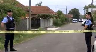 Un bărbat din Gorj, eliberat recent după 23 de ani, şi-a sechestrat tatăl după ce s-a înarmat cu o bardă şi o secure. Omul s-a năpustit şi asupra oamenilor legii