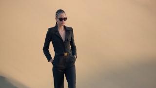 Casa de modă Yves Saint-Laurent renunţă complet la blana naturală în colecţiile sale de anul viitor