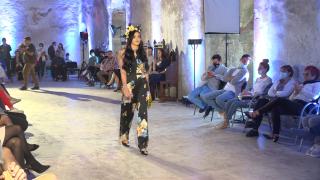 Colecţie impresionantă de pălării prezentată la Castelul Corvinilor din Hunedoara