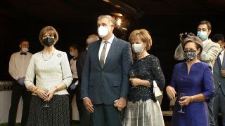 Principesa Margareta și Principele Radu au sărbătorit Nunta de Argint, în cadrul unei ceremonii restrânse. Le-au fost alături prieteni vechi, dar şi nume cunoscute pe scena politică românească