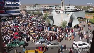 Talibanii reiau execuţiile şi pedepsele extreme. Cadavrul unui presupus infractor, expus într-o piaţă publică din Afganistan