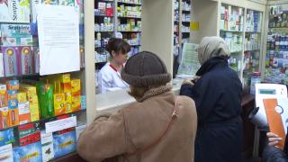 Românii s-ar putea trata de Covid acasă, cu un medicament antiviral. În ce condiţii poate fi administrat şi ce reguli trebuie respectate