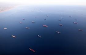 Lanțurile globale de aprovizionare, la un pas de colaps. Imagini cu aglomerația fără precedent de nave cargo în porturile din California. VIDEO