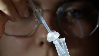 Cum funţionează testele Covid pe bază de salivă