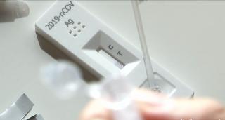 Florin Cîţu afirmă că procedura de achiziţie a testelor pentru elevi va fi urgentată: ''Încercăm să oferim toate variantele ca şcoala să meargă în continuare''