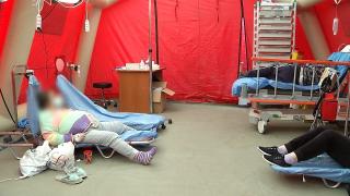 Ziua cu cele mai multe decese pe timp de pace. Singura salvare pentru unii pacienți COVID au ajuns corturile în care îngheață