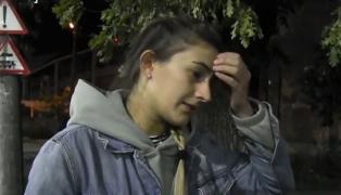 ”De frică am plecat, nu mă simt protejată aici”. Speriată, mama lui David, băiețelul răpit de tată, l-a luat de la DGASPC sub paza poliţiei