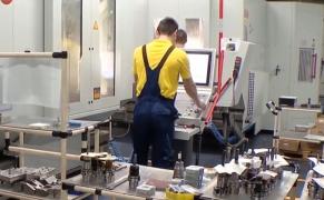 Amenzi uriaşe pentru patronii care nu plătesc salariile la timp sau le dau "în plic". Experţii cred că e imposibil de implementat: "E foarte greu de probat"