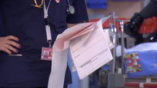 Moarte învăluită în mister la Brăila: Un bărbat de 41 de ani ar fi murit otrăvit, după ce şeful său i-a oferit un pahar cu ţuică