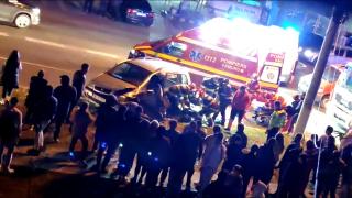 Adolescentă de 15 ani, rănită grav într-un accident rutier în Tecuci. Şoferul unui autoturism care ieşea din benzinărie nu a acordat prioritate