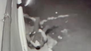 Tânăr din Braşov, înjunghiat în plină stradă. Agresorul a fost prins de poliţişti