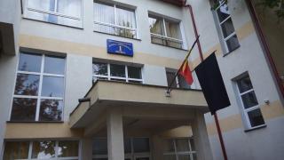 Băiatul de 14 ani din Bistriţa, care s-ar fi sinucis în urma unei provocări pe TikTok, ar fi fost mort de câteva ore la sosirea ambulanţei